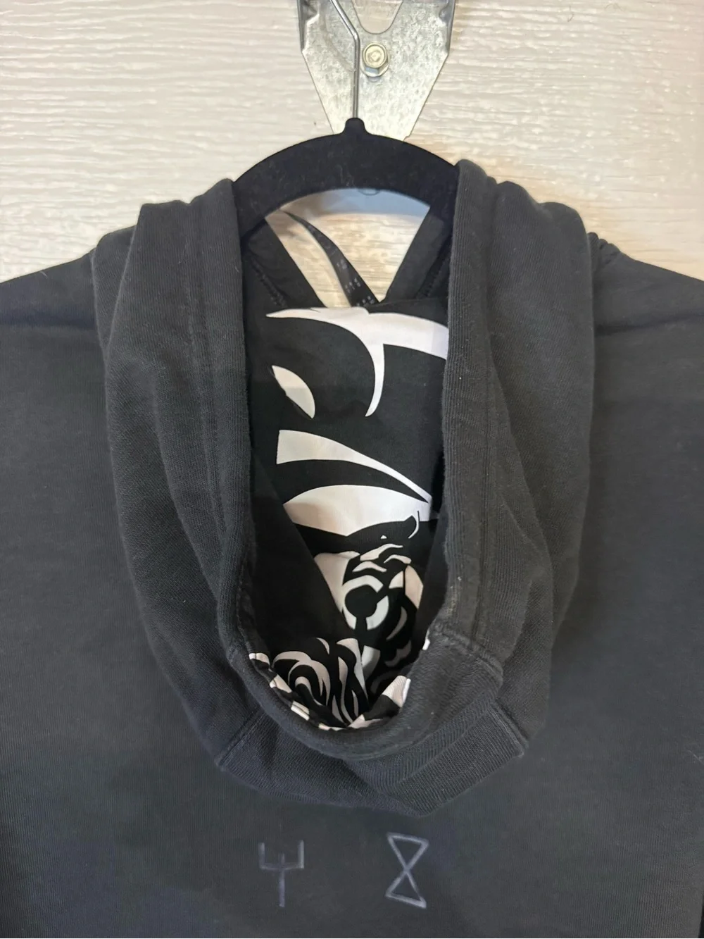 ADIDAS BLACK PANTHER MARVEL GRAPHIC HOODIE MEDIUM